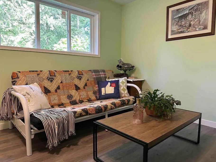 Countryroad Cozy 2 Bedrooms Basement Suite1 Nanaimo Canada