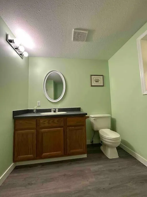Apartment Countryroad Cozy 2 Bedrooms Basement Suite1 Nanaimo