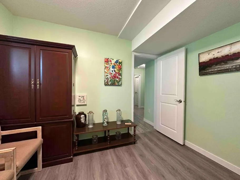 Countryroad Cozy 2 Bedrooms Basement Suite1 Nanaimo